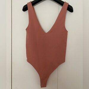 NWOT Vince Cotton V Neck Bodysuit Warm Terracotta